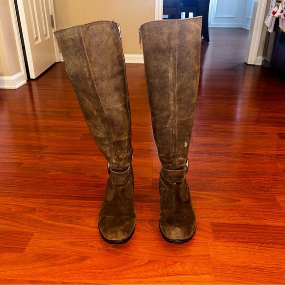 Born Brown Heeled Boots with Suede Texture - Picture 2 of 8